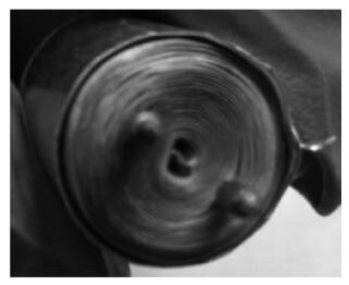 卷芯底部圖 電子設(shè)備電源電磁兼容浪涌抗擾度測試探討