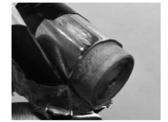 卷芯頂部 電子設(shè)備電源電磁兼容浪涌抗擾度測試探討